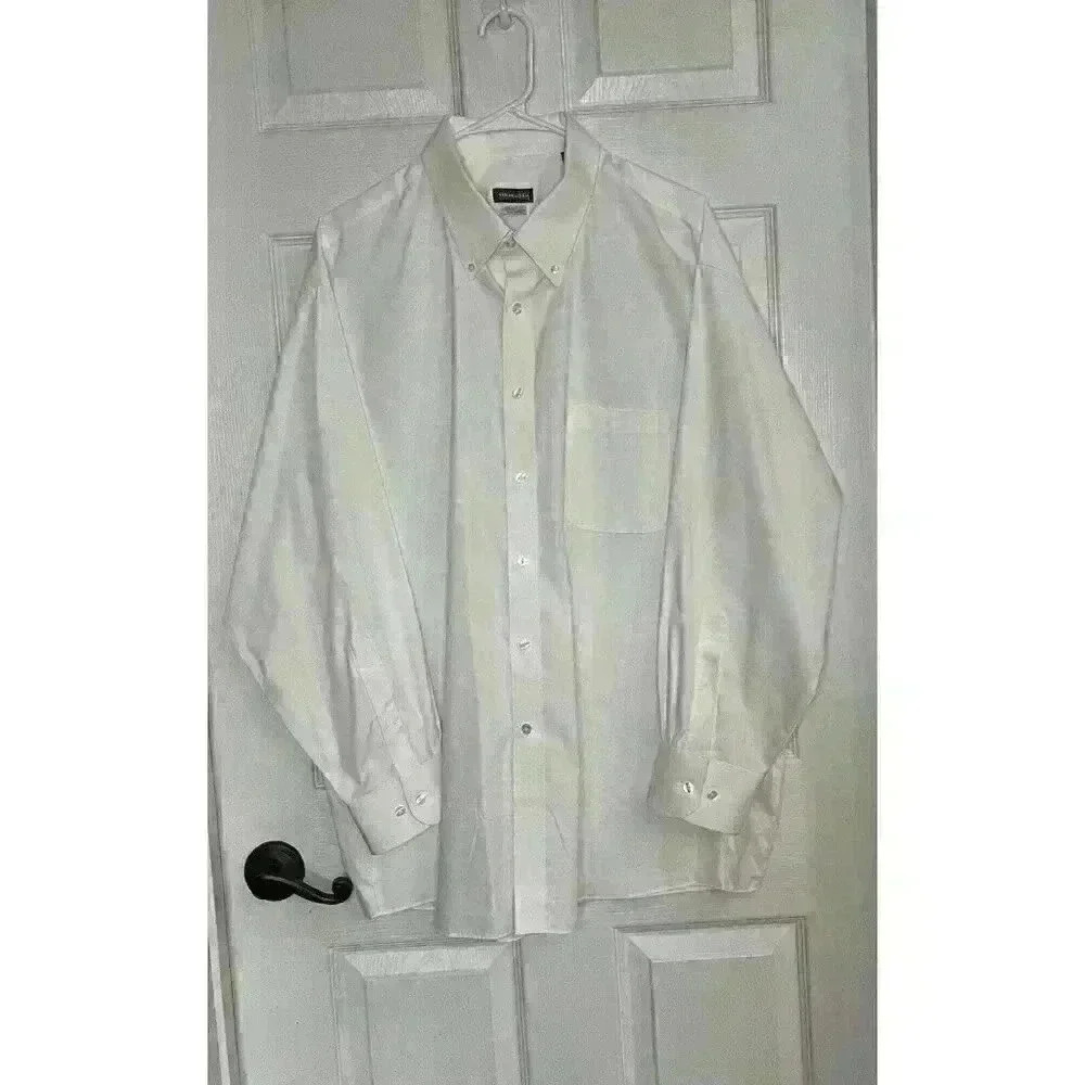 Van Heusen Shirt Mens 2XL White Button Up Long Sleeve 18.5. 32/33 Regular Fit